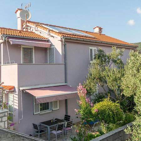 Apartments Lila Крес Екстериор снимка