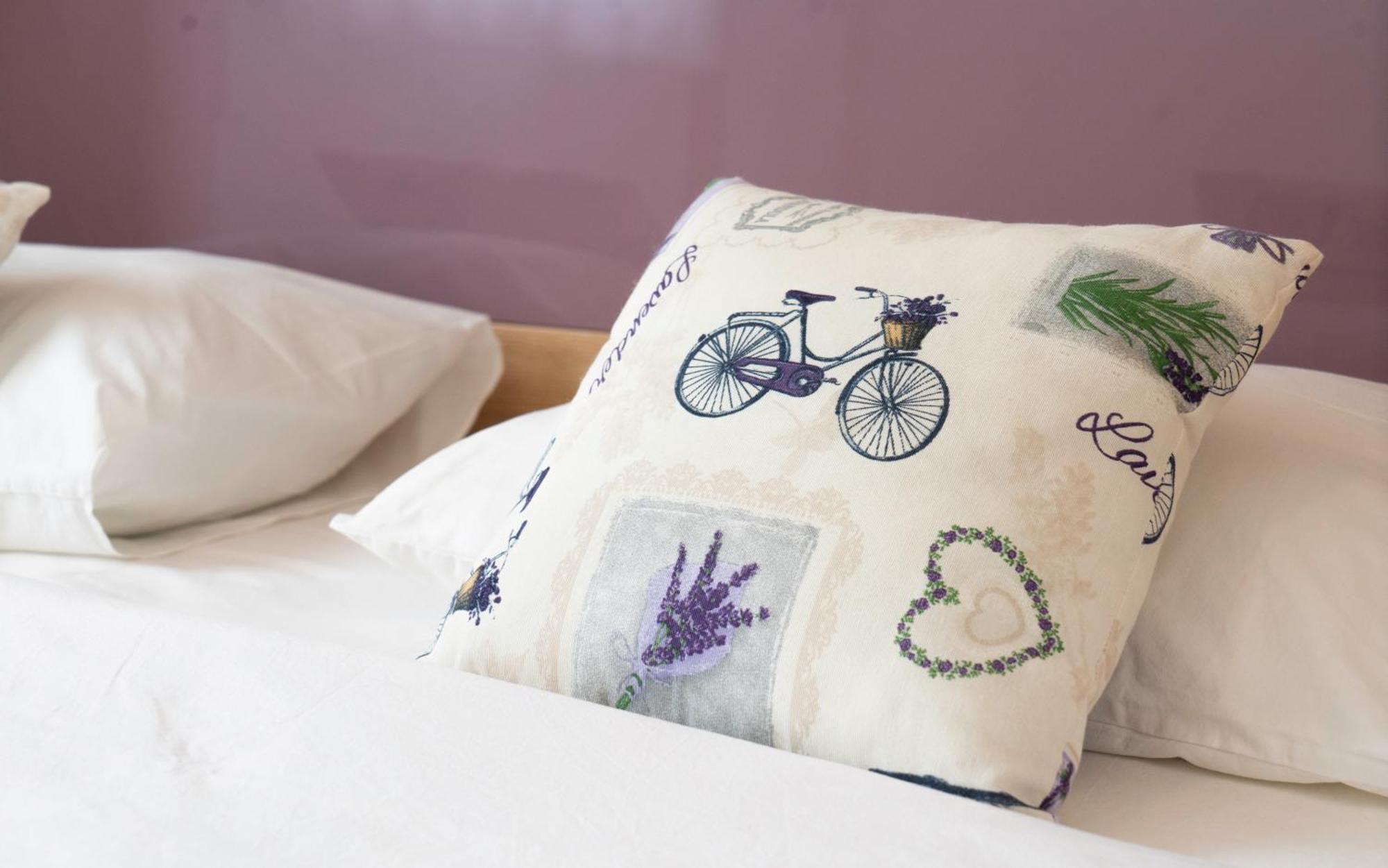 Apartments Lila Крес Екстериор снимка