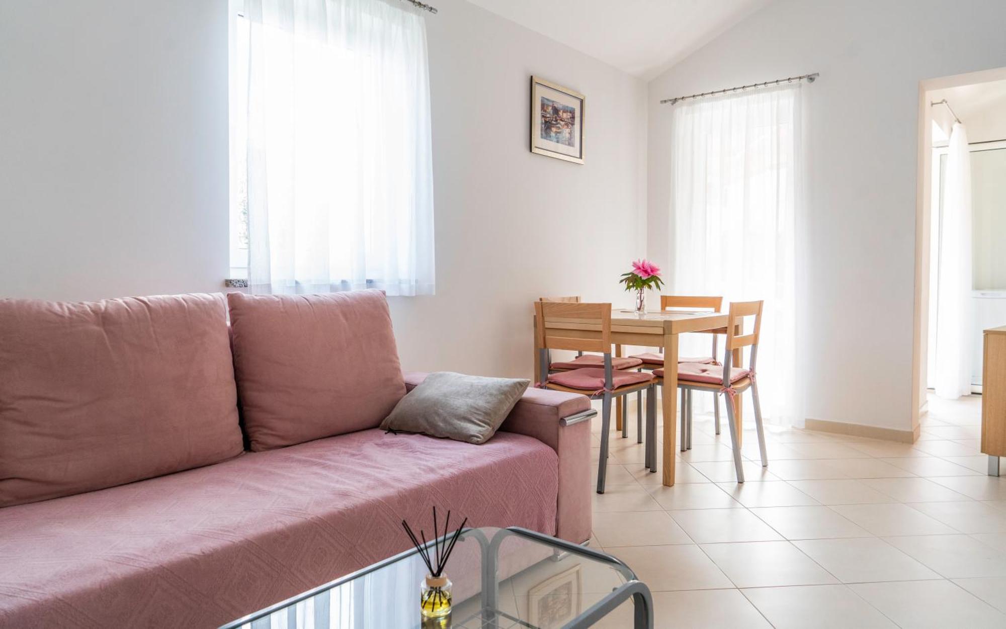Apartments Lila Крес Екстериор снимка