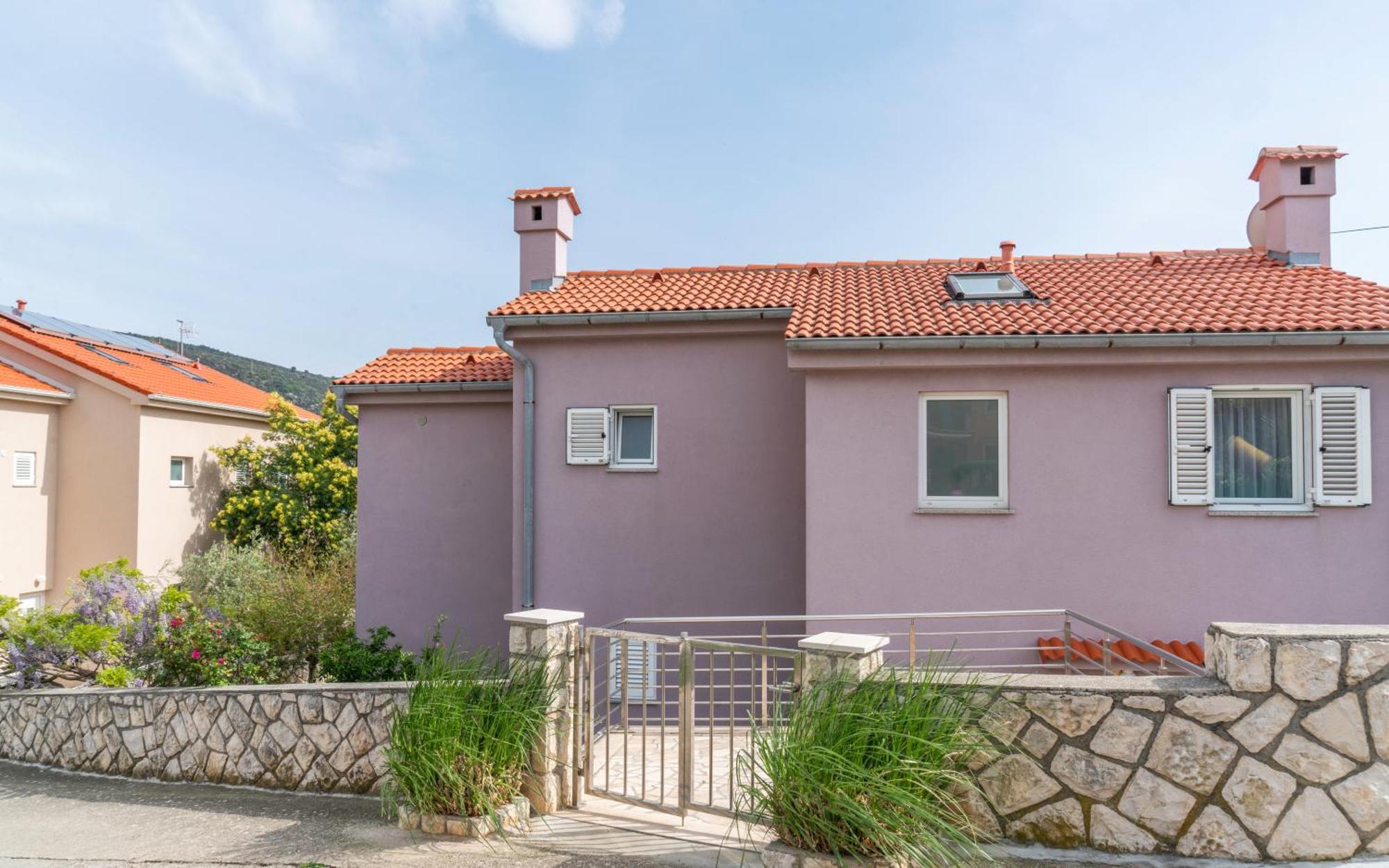 Apartments Lila Крес Екстериор снимка