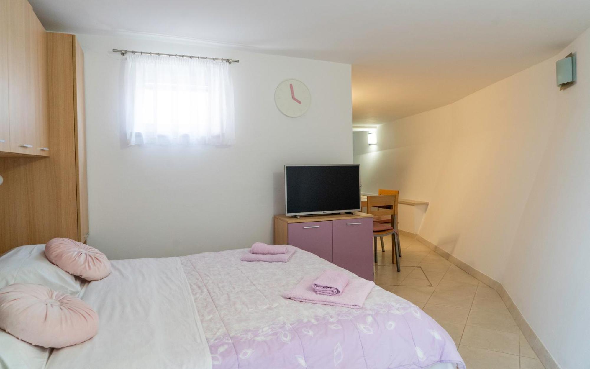 Apartments Lila Крес Стая снимка
