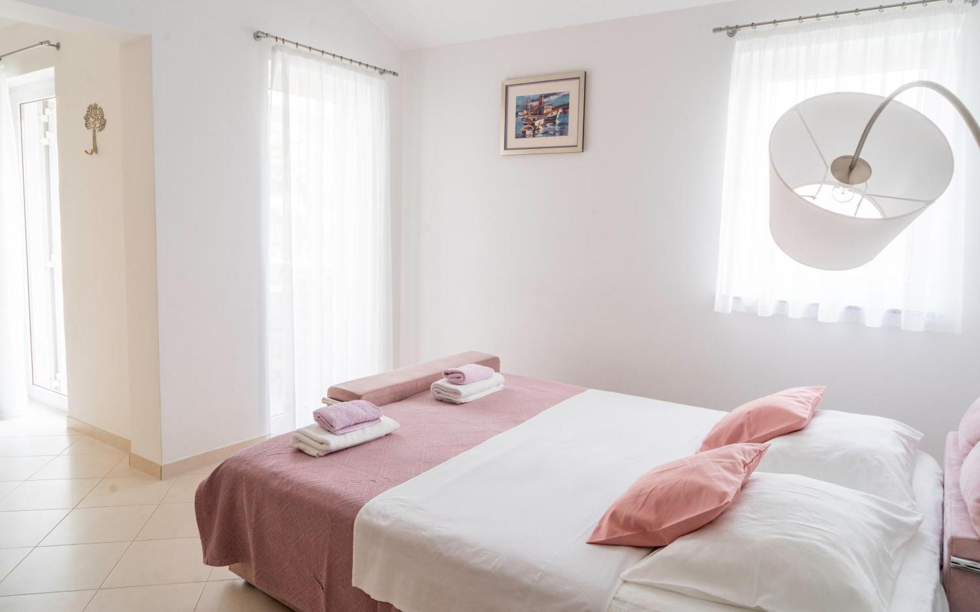 Apartments Lila Крес Стая снимка