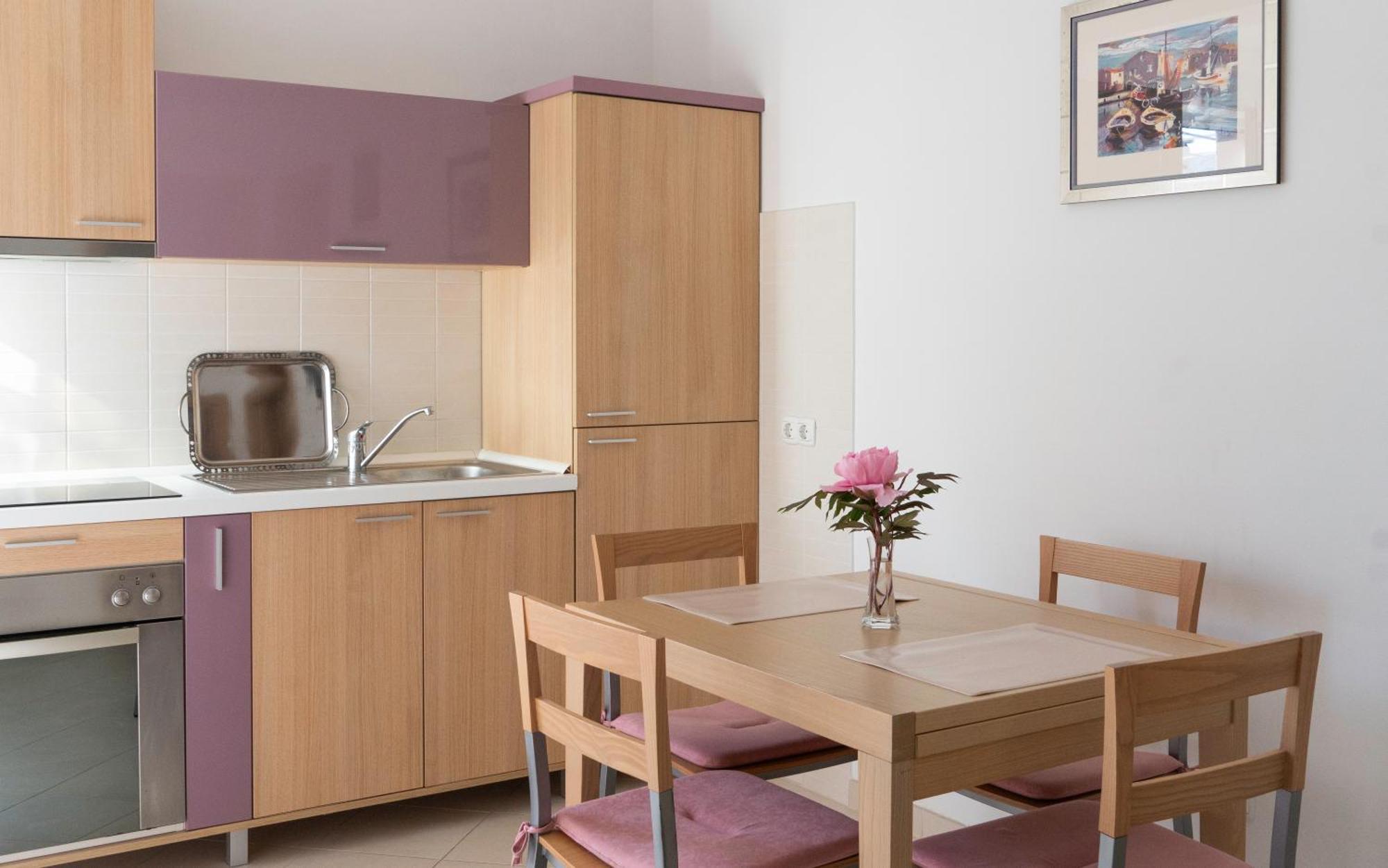 Apartments Lila Крес Стая снимка